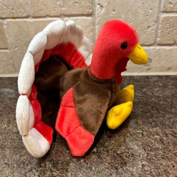 Ty Beanie Baby Gobbles The Turkey DOB November 27, 1996 - Picture 3 of 11